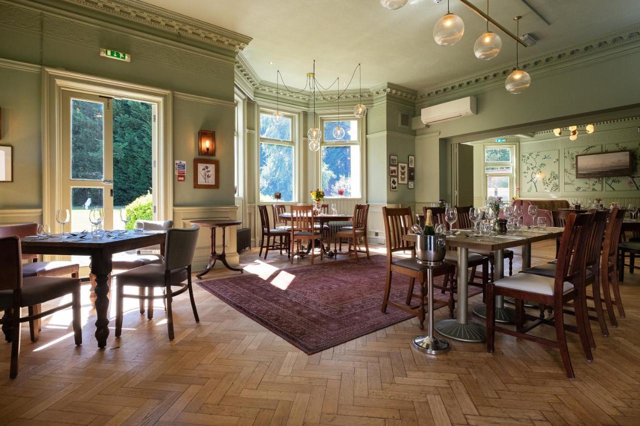 Worplesdon Place Hotel Гілфорд Екстер'єр фото