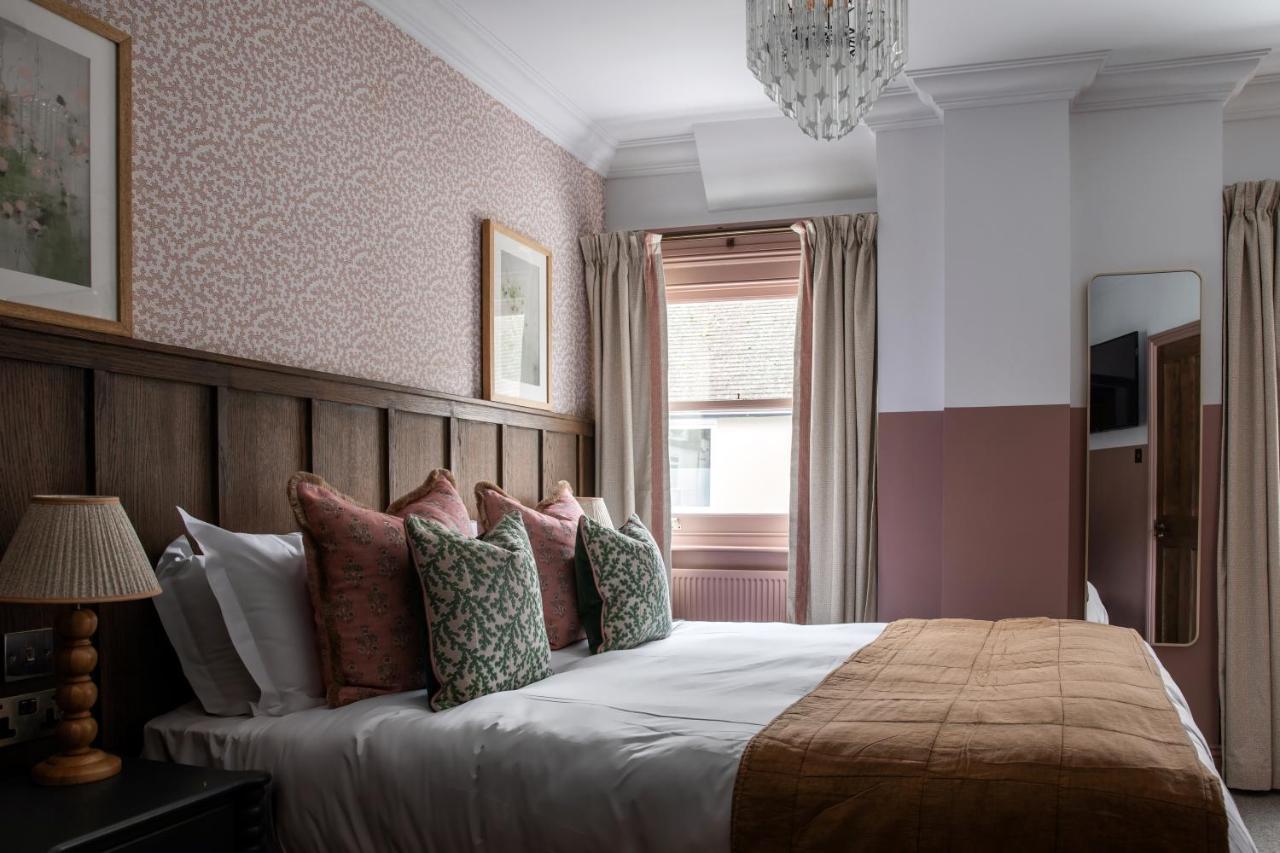 Worplesdon Place Hotel Гілфорд Екстер'єр фото