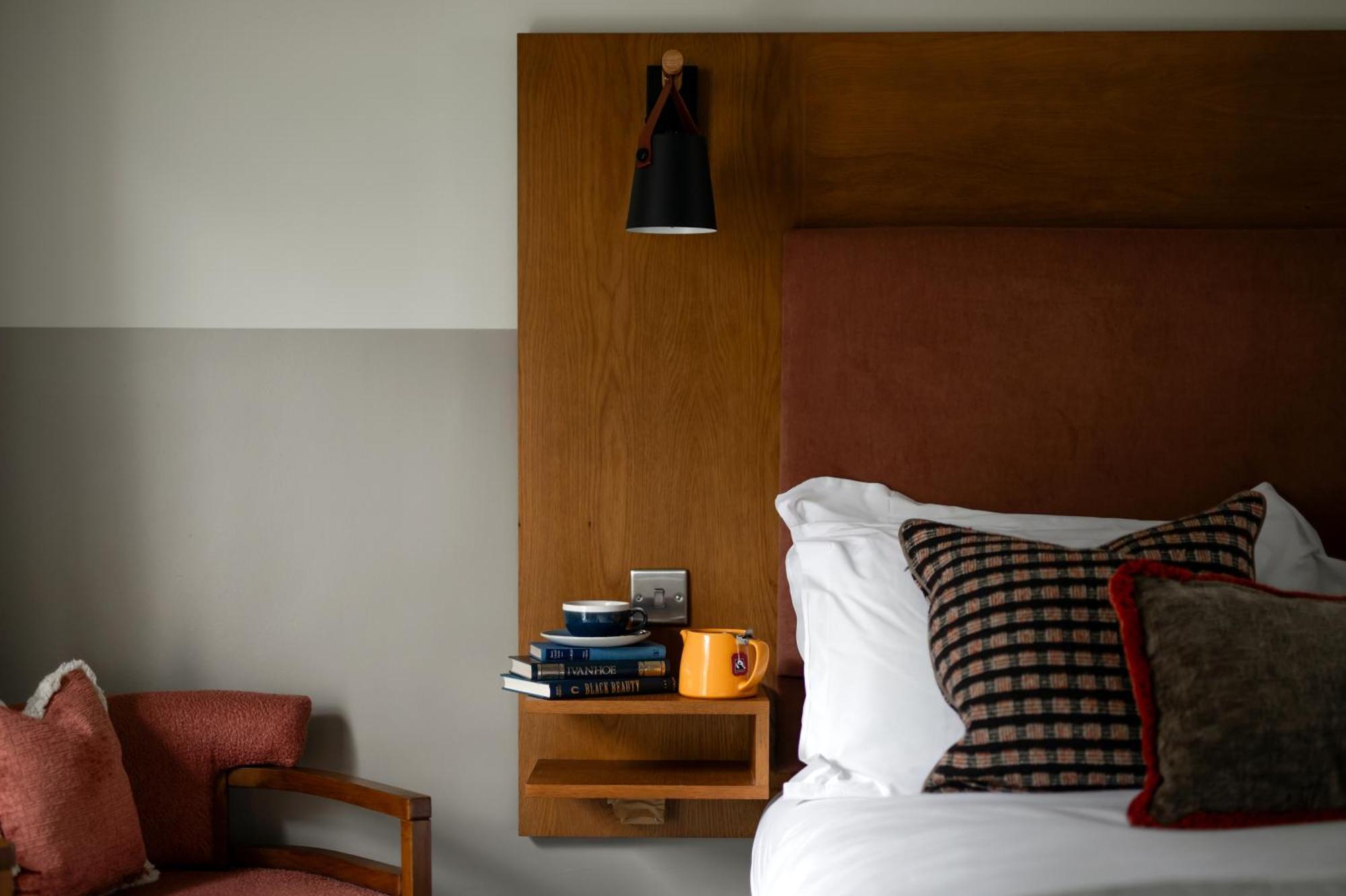 Worplesdon Place Hotel Гілфорд Екстер'єр фото