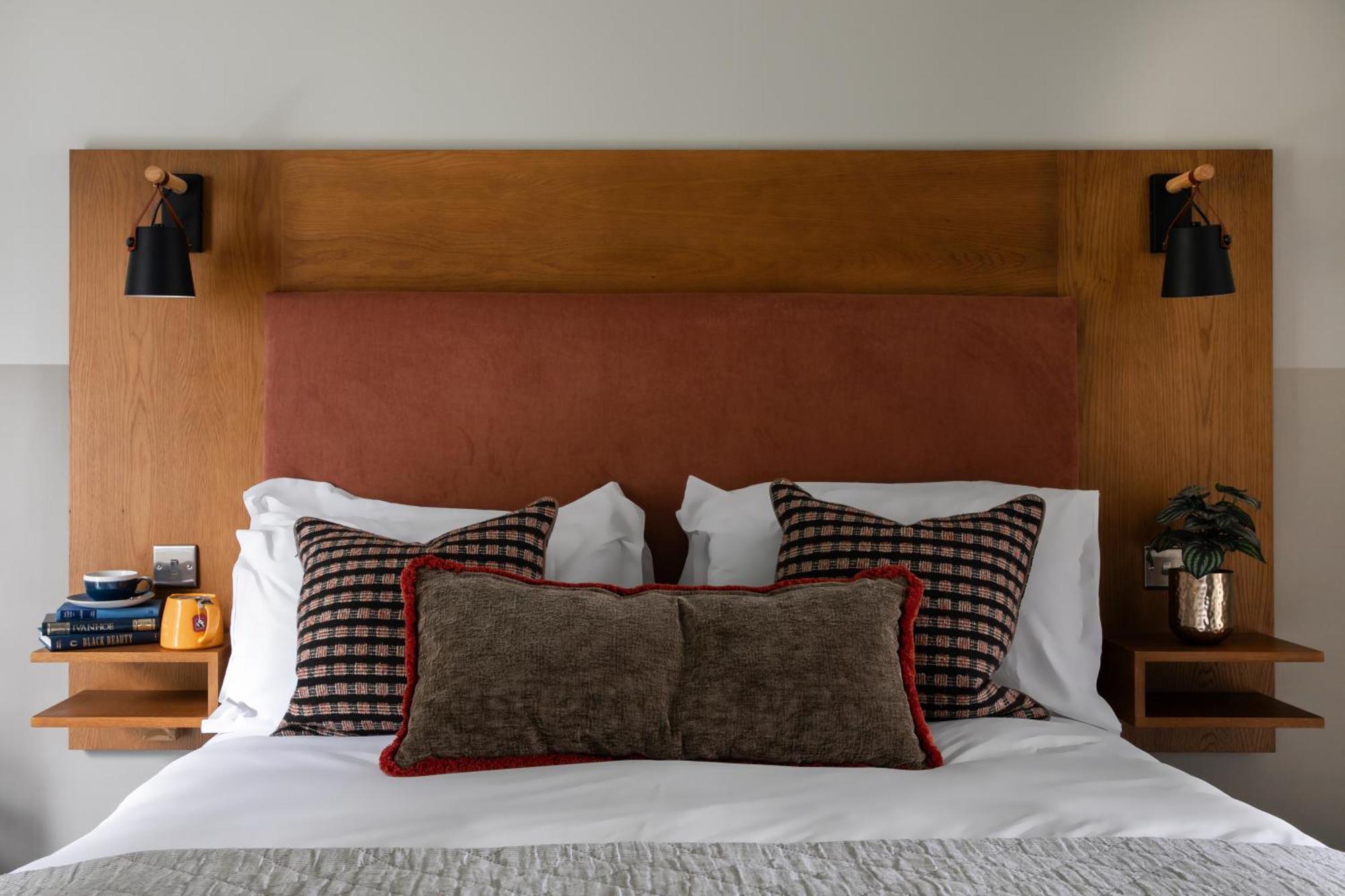 Worplesdon Place Hotel Гілфорд Екстер'єр фото
