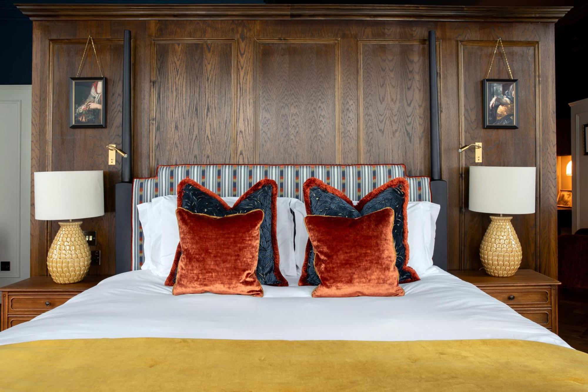 Worplesdon Place Hotel Гілфорд Екстер'єр фото