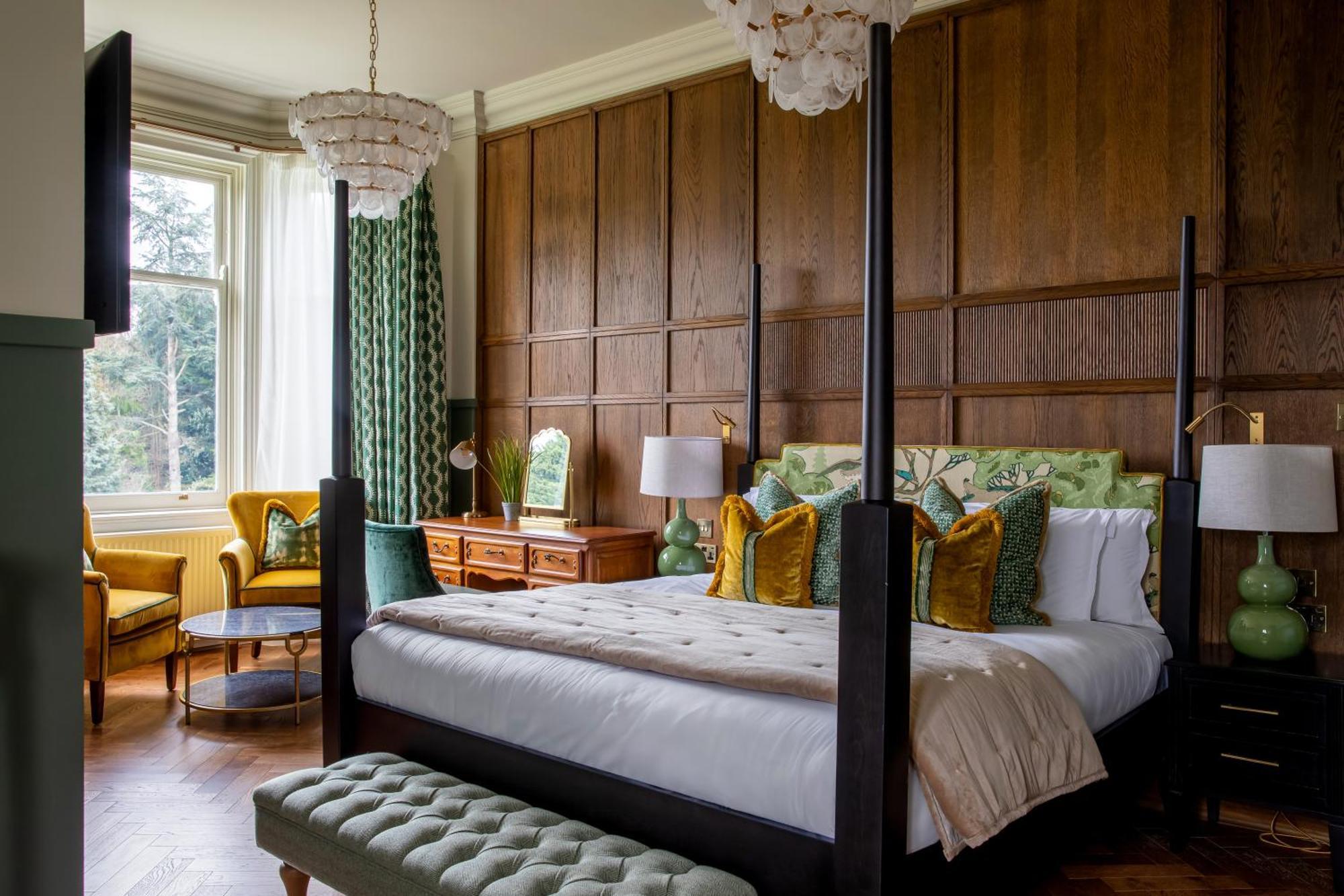 Worplesdon Place Hotel Гілфорд Екстер'єр фото
