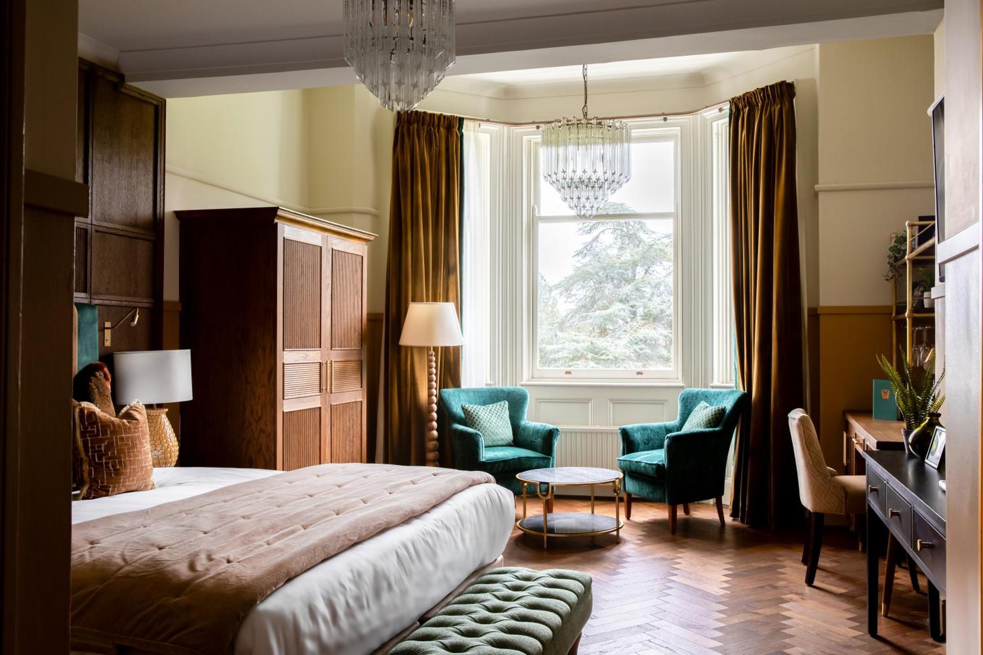 Worplesdon Place Hotel Гілфорд Екстер'єр фото